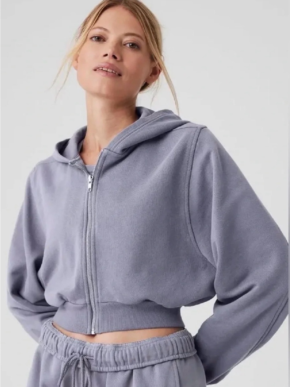 ALO Cropped Zip-Up Hoodie in Light Lavender - Women